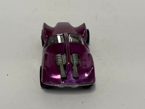 Restored Hot Wheel Redline - 1970 - Mantis - Magenta - Picture 3 of 7