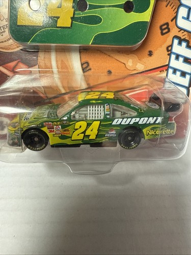 2008 Jeff Gordon 1/64 Winners Circle #24 NASCAR Nicorette BRAND NEW - Picture 2 of 3