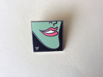 Disney Hidden Mickey Villain Smiling Chin Face Maleficent Pin Authentic