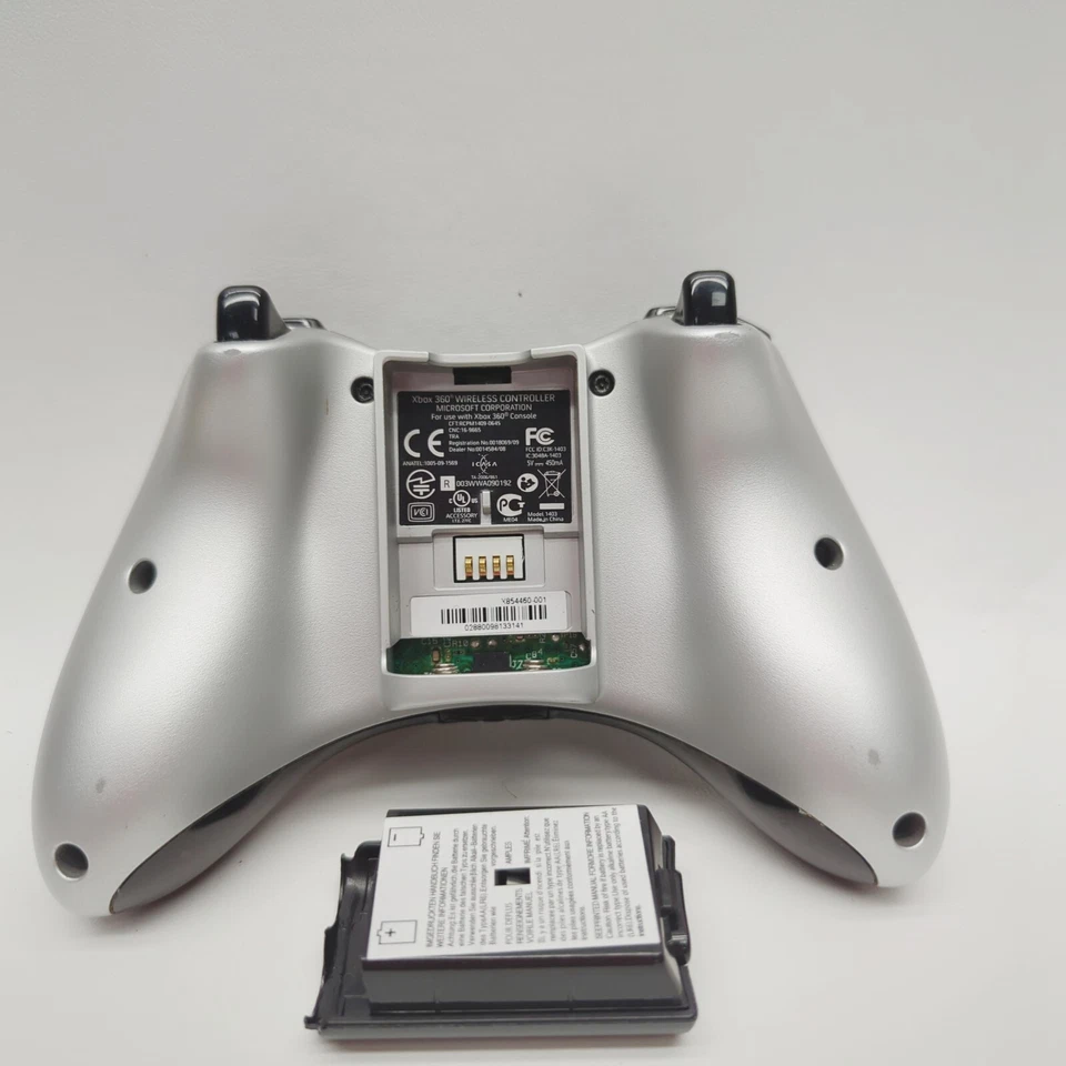 Microsoft Xbox 360 Official Silver Special Edition Controller Control Pad Tested - Image 3 of 4