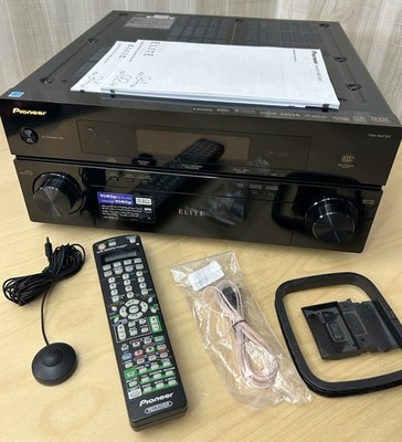 Pioneer Elite VSX-94TXH 7.1 Channel 980W Home Theater Receiver, Bundle/ VGC