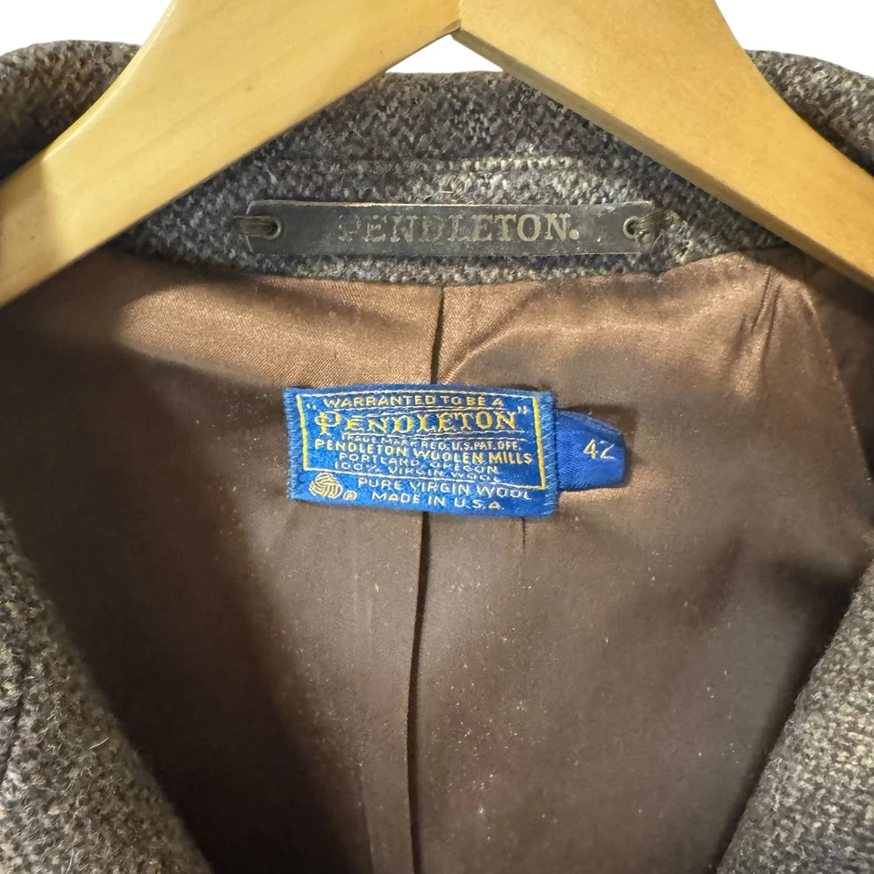 Pendleton Men's Tweed Wool Overcoat Brown Herringbone Classic Fit Lined Size 42 - Image 4 of 4