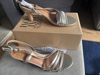 Ladies Gold Sandals Size 6
