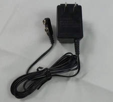 Retro Genuine Archer 9v Battery Eliminator IP 120v 60 hz 4w OP 9v 9ma (273-1552)