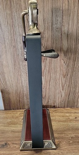 Vintners Reserve Bartop Wine Bottle Opener - Picture 8 of 9