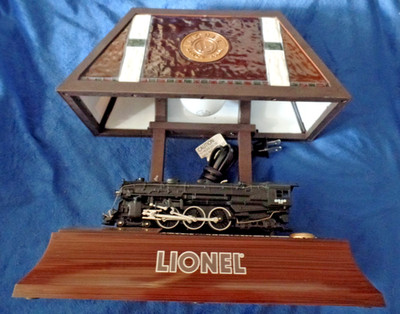 Lionel Train Animated Hudson 700E Locomotive Table Lamp Lights Motion & Sound
