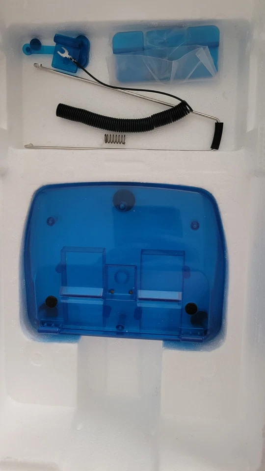 90s Sharper Image CD Shower Radio SI-538 TESTED WORKS! Translucent Blue LikeNew - Image 3 of 4