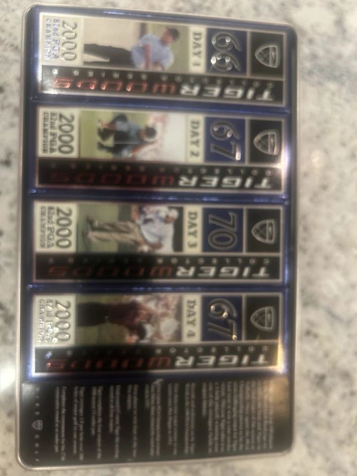 Tiger Woods Collector Series 3 2000 82º Campeonato PGA 18 Bajo Foto 3 de 4