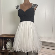 Blondie Nites Dress Jr Sz 5 Formal/Dance Black Sequin Strap White Tulle Skirt
