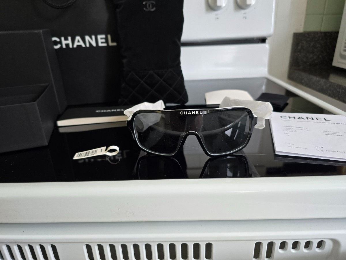 Chanel NIB Limited Edition UNISEX Black w/ White Logo Name  display picture 2