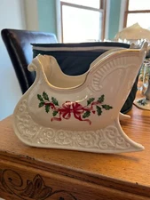 Lenox Holiday Red Ribbon Holly and 24k Accent Sleigh Centerpiece Christmas USA