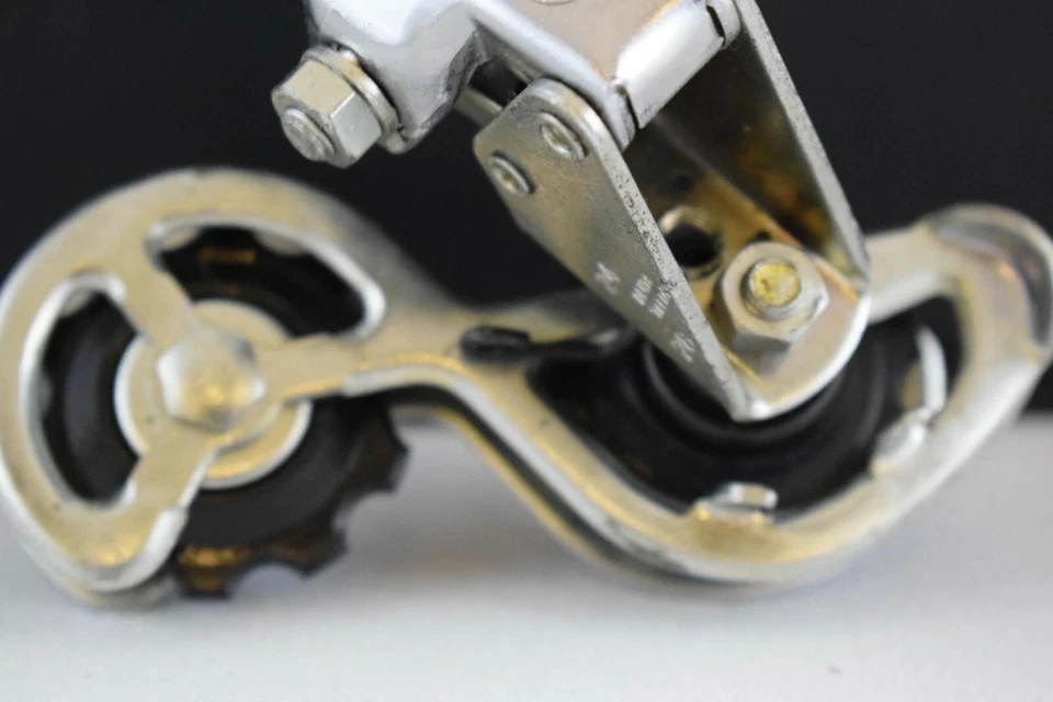 SACHS HURET 后变速器 5-6 sp 摩擦最大齿轮 28t 短钢 70s NOS — 第 3/4 张图片