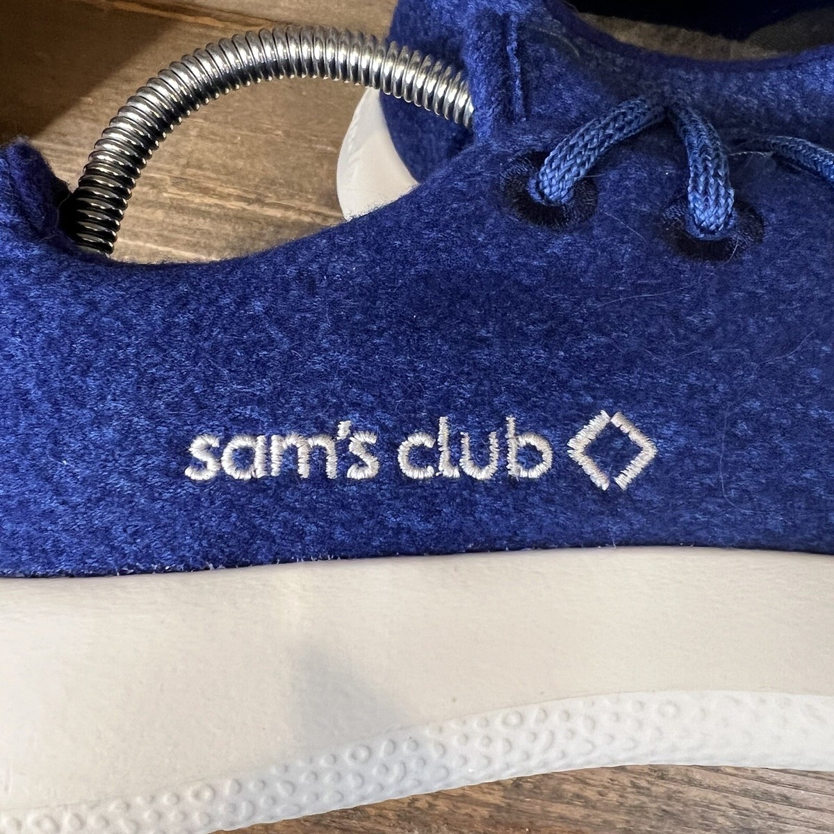 Allbirds Wool Runner Sneakers in royal blue. Men’s size 10 Allbirds Wool Runner NZ Mid Waterproof | High-Top All  main image 3