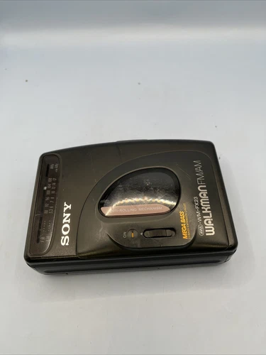VINTAGE SONY WM-FX23 FM/AM RADIO WALKMAN PLAYER ~ ONLY RADIO FUNCTIONS WORKING