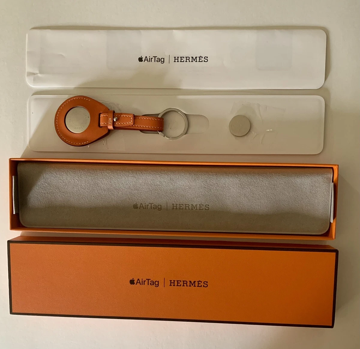 NWT Hermes x Apple AirTag - Unisex Keyring/Bag Charm Etc…Complete Gift Package