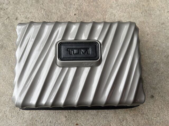 TUMI for Delta Grey Hardshell Amenity Pouch Zippered Travel Case Dopp Kit Bag