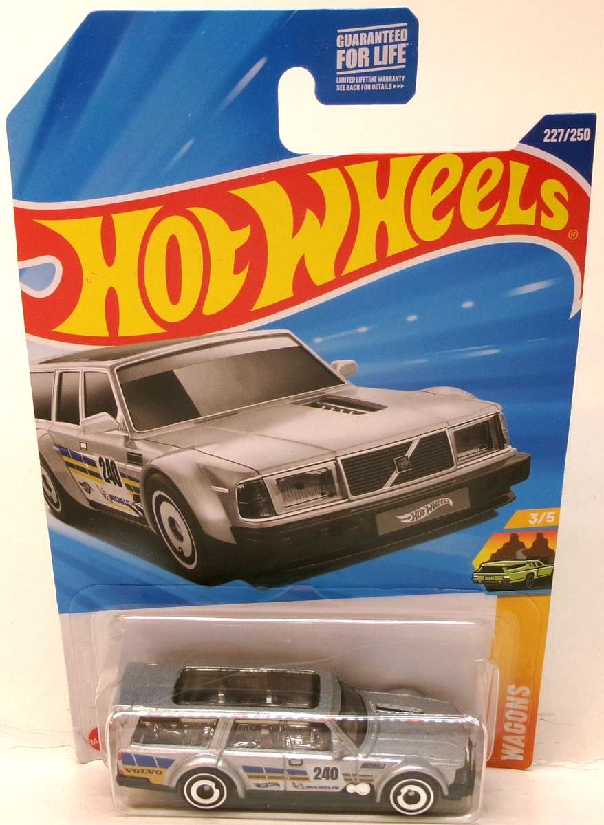 2025 HOT WHEELS 1:64 HW WAGONS 3/5 SILVER VOLVO 240 DRIFT
