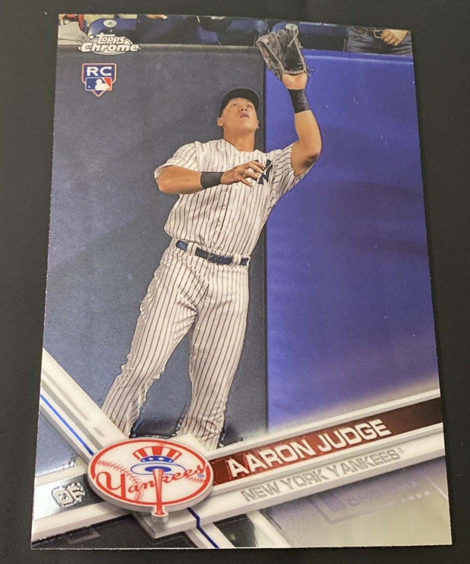 2017 Topps Chrome Aaron Judge Catching Yankees #169  RC Rookie