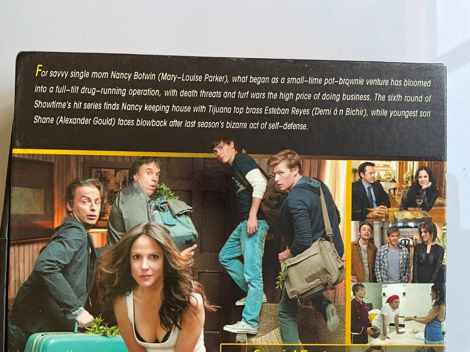 Weeds - Series 1-6 Boxset DVD Multi Audio Chinese English Korean - Reg. All NTSC - Image 4 of 4