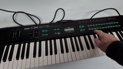 Yamaha DX27S FM Digital Programable Algorithm 61 Key Synthesizer