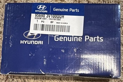 Genuine Hyundai Sensor Assembly Yaw Rate G 95690-3V100-QQH