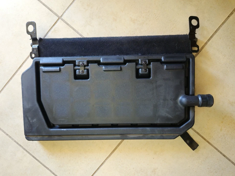 Dodge RAM 1500 2009-2018 trasero izquierdo debajo del asiento plegable carga piso almacenamiento LH fabricante de equipos originales Foto 2 de 4