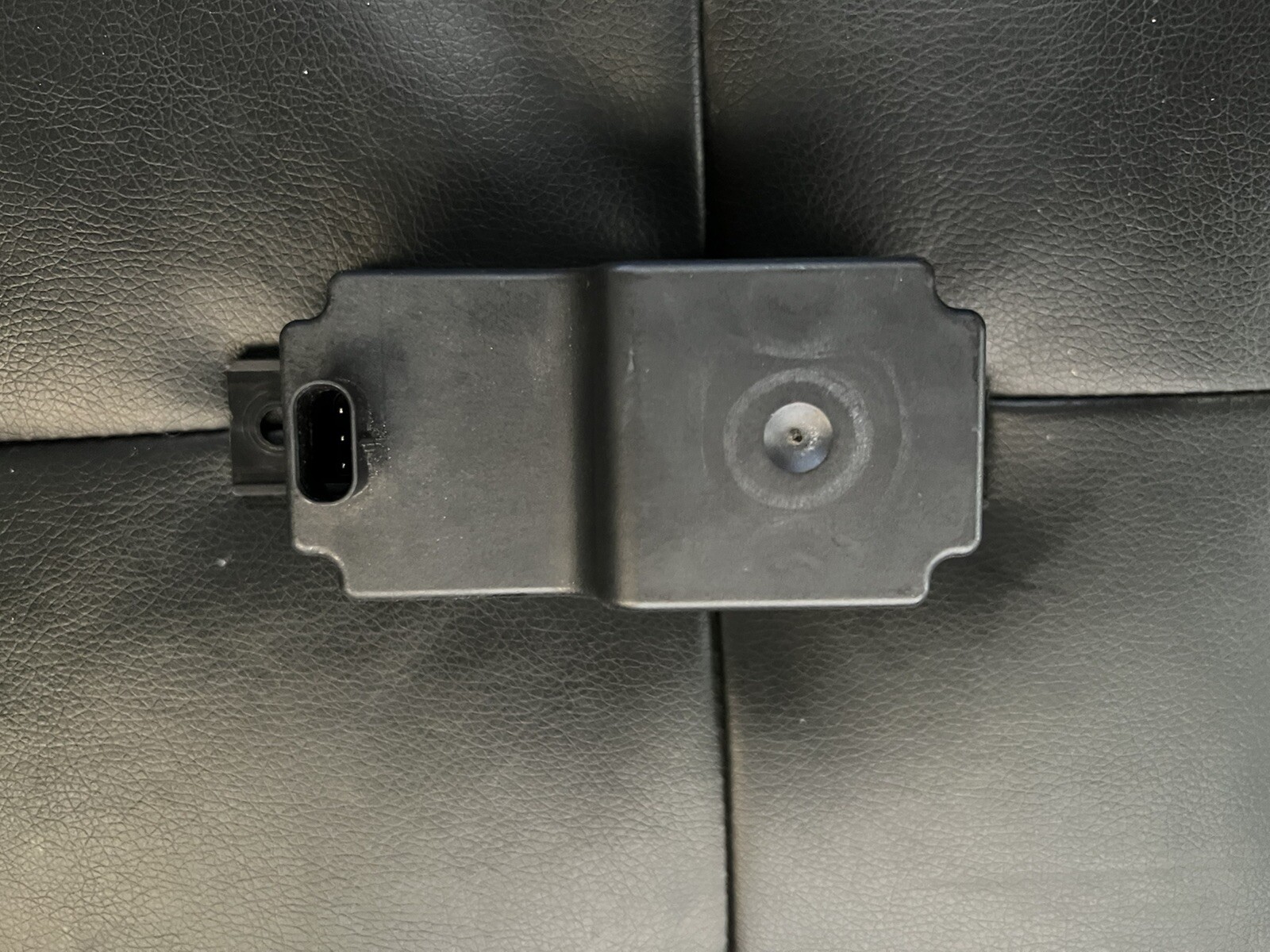 2015 Mercedes S550 S63 S65 Auxiliary Battery Voltage Converter