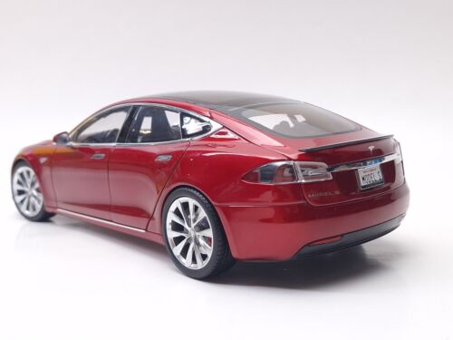 Tesla Model S P100D Multi Coat rouge échelle 1:18 voiture miniature moulé sous pression *LIRE* - Photo 10 sur 16