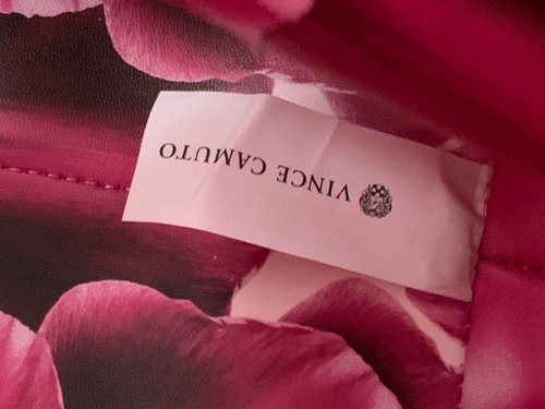 New Vince Camuto Pink Fuscia Tote Bag With Gold Logo & Magnetic Closure Snap - Picture 4 of 13