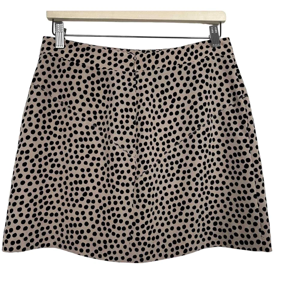 BCBGeneration Tan and Black Polka Dot Mini Skirt Size 8 - Imagem 2 de 4