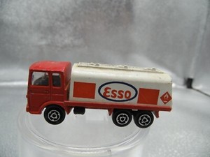 Camion Citerne Miniature Vintage Majorette - Saviem Esso - Échelle B-9 - Occasion, Pas Un Matchbox