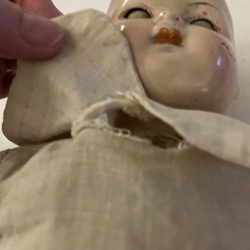 Early Vintage Ideal Composition & Cloth Body 16” Baby Doll W/ Non Working Cryer - Picture 9 of 10