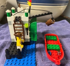 LEGO System 6244 Armada Sentry Vintage  Missing some pieces. with instructions