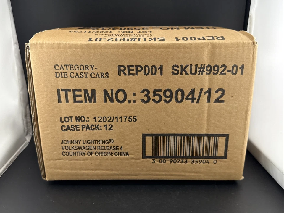 2002 Johnny Lightning Factory SEALED CASE x12 VOLKSWAGEN RELEASE 4 3590412 nice - Image 4 of 4