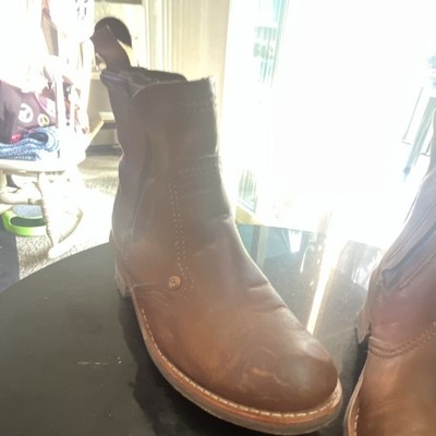 Caterpillar women s Brown Leather Chelsea Pull-On Ankle Boots Round Toe US 9