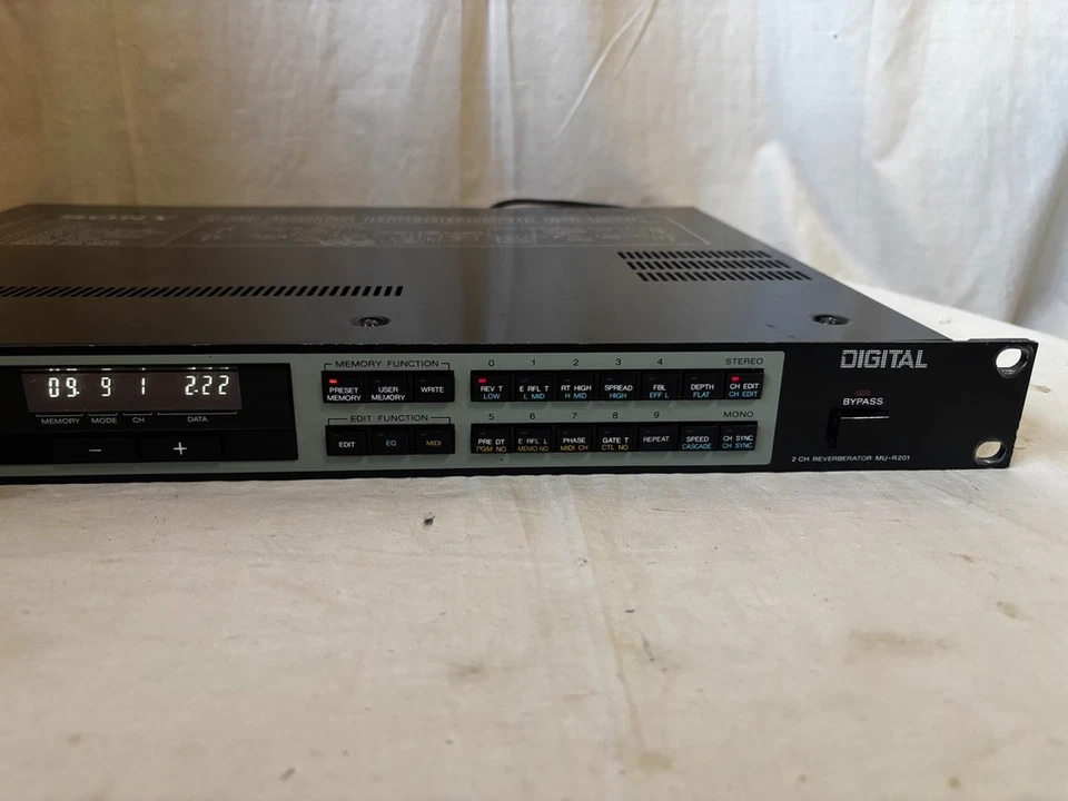 SONY MU-R201 STEREO DIGITAL REVERB - Image 4 of 4