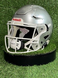 riddell speedflex r27625 helmet kit Accessory Backed by extensive research and data from our millions of on field impacts. SPEEDFLEX | Varsity | Helmets