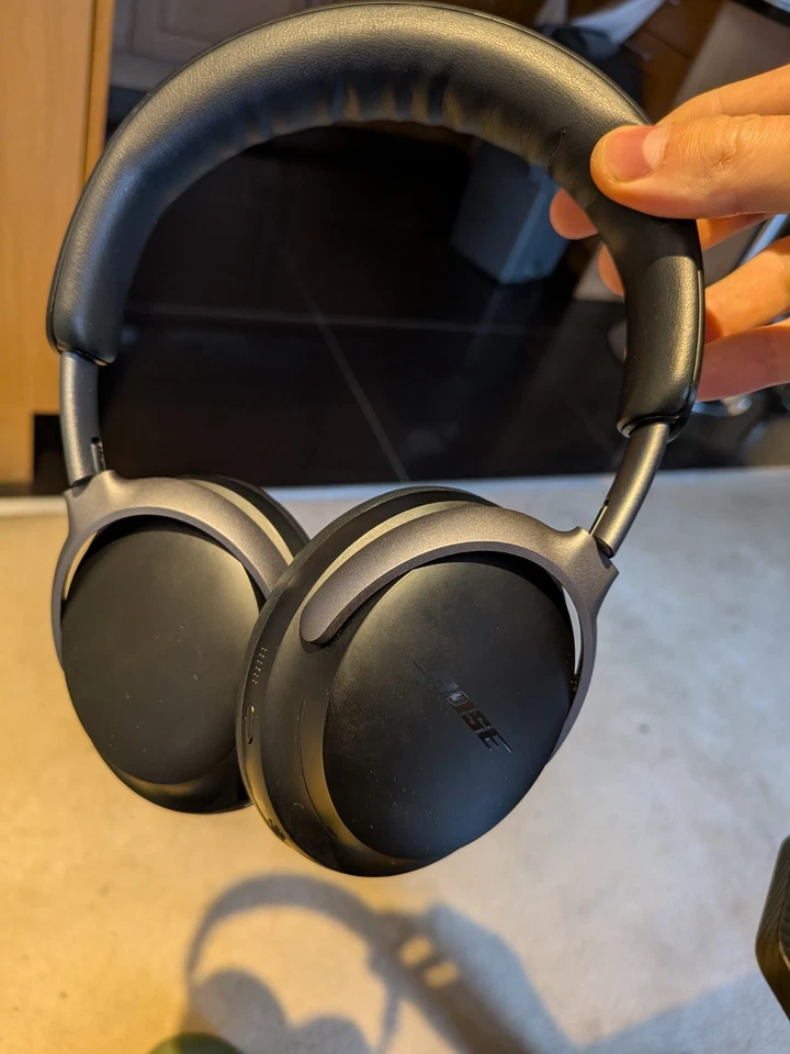 Bose QuietComfort Ultra Headphones, photo 1 of 5