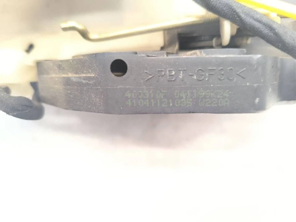 Cerradura puerta delantera derecha mercedes-benz s320 w220 1999 lhd 2207200435 gasolina 165kw Foto 3 de 4