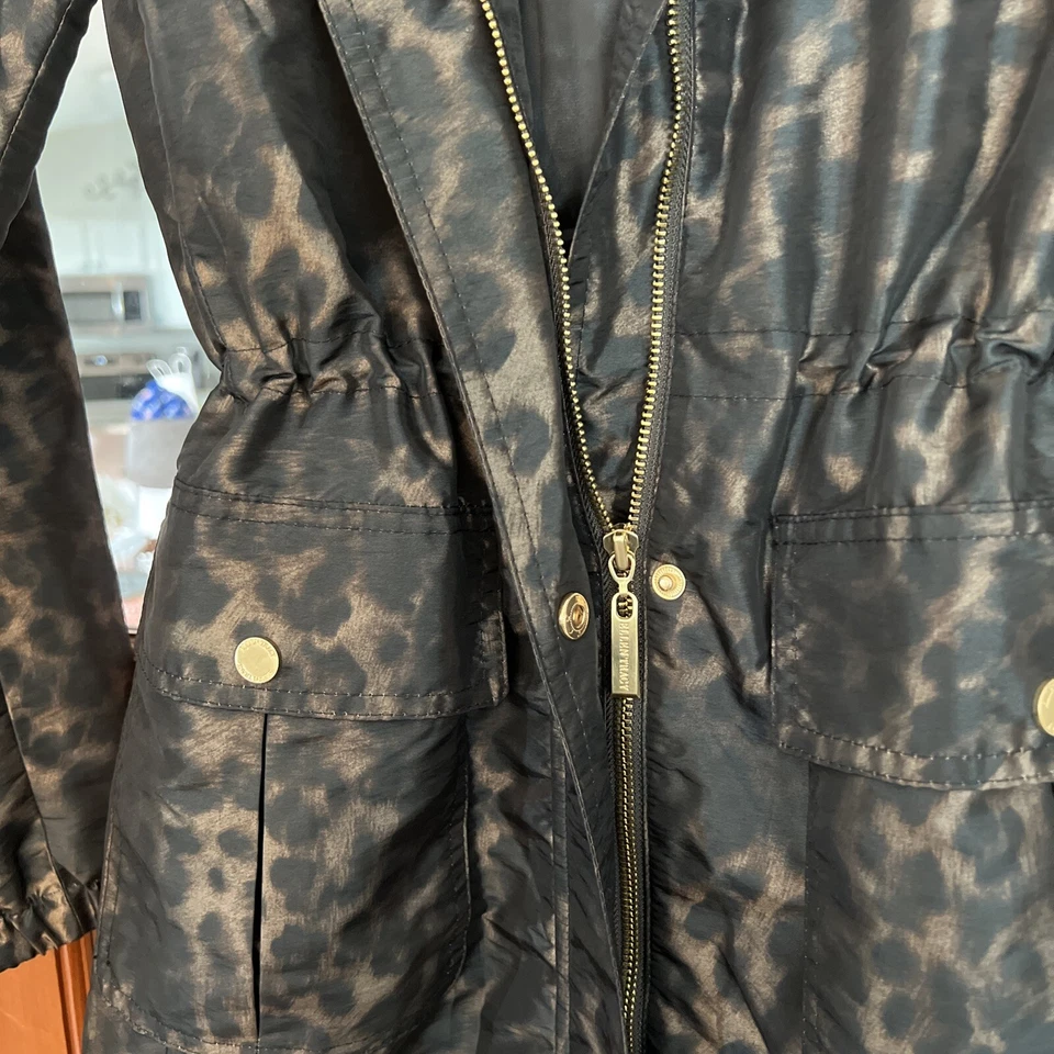 Ellen Tracy Leopard Print Rain/Trench Coat Size Medium - Image 2 of 4