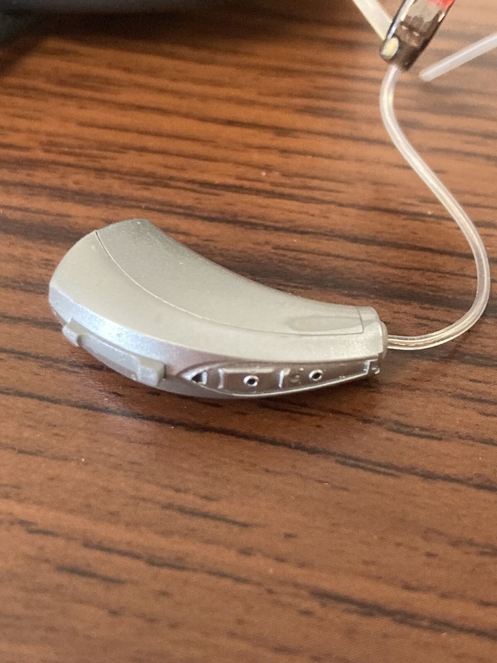 Starkey Muse Hearing Aids i1600 Left and Right Pair With Case As Is