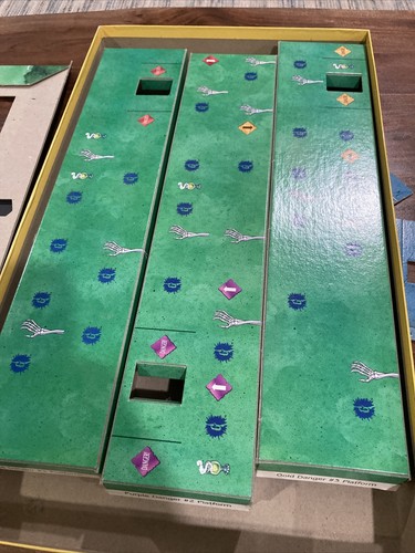 Vintage Goosebumps Terror In The Graveyard Game ~ Incomplete For Parts~ 1995 - Picture 10 of 11
