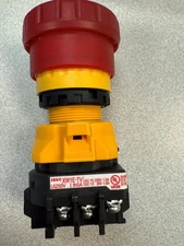 XW1E-TV412Q4MR IDEC  ESTOP