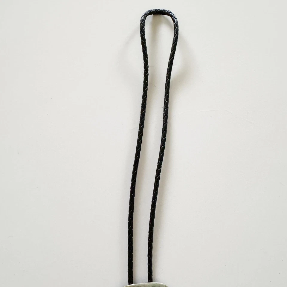 Corbata Bolo Leander Nezzie Navajo de Plata Esterlina - Superposición Nativa Americana Foto 4 de 4