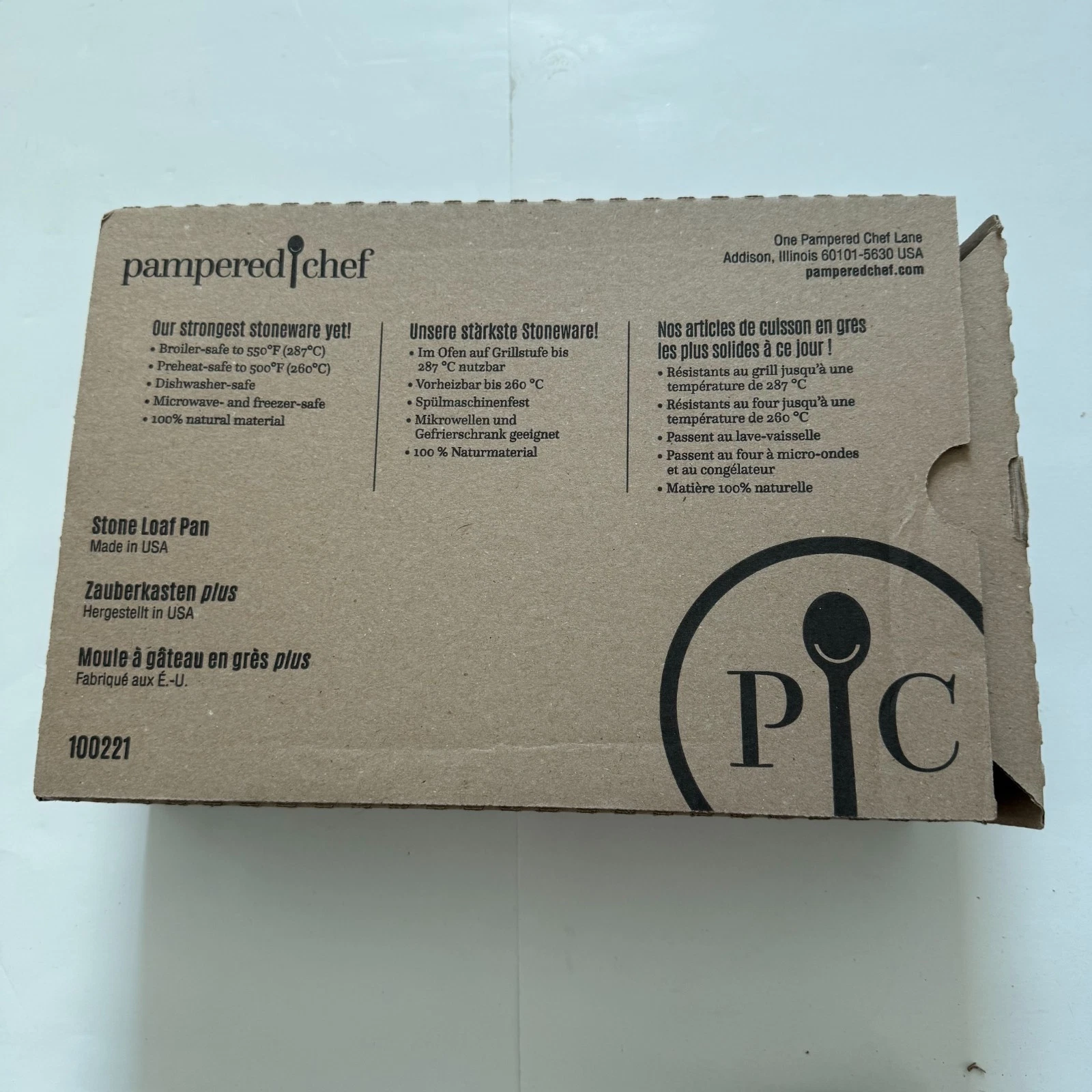 New Pampered Chef Classic Stoneware Stone Loaf Pan with Box #100221 Baking Bread