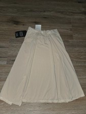 NWT Vanity Fair size L Half-Slip Bottom Inner liner Skirt Short Lace trim