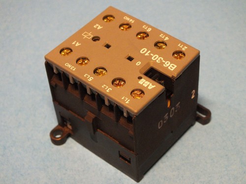 ABB B6-30-10 220-240 V / 40-450 Hz - Picture 3 of 4