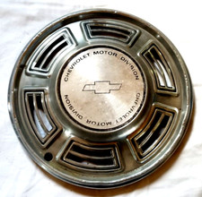 One 1970 Chevrolet Chevy Chevelle 14 Chrome Hub Cap 13.5 Fitting Vtg Oem