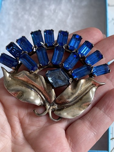vintage brooch Flower Blue Rhinestone 1930s-40s Sterling Silver Very Rare 🥰 - Picture 11 of 12