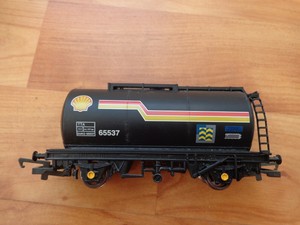 oo gauge tank wagons